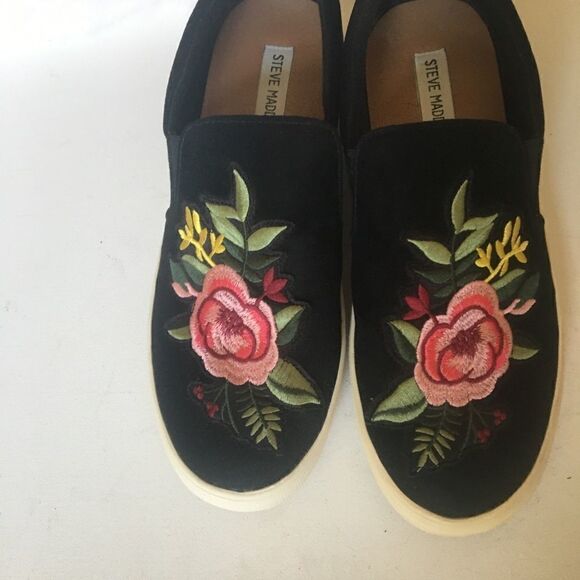Steve Madden black embroidery flowers slip on SZ9M - Picture 3 of 5